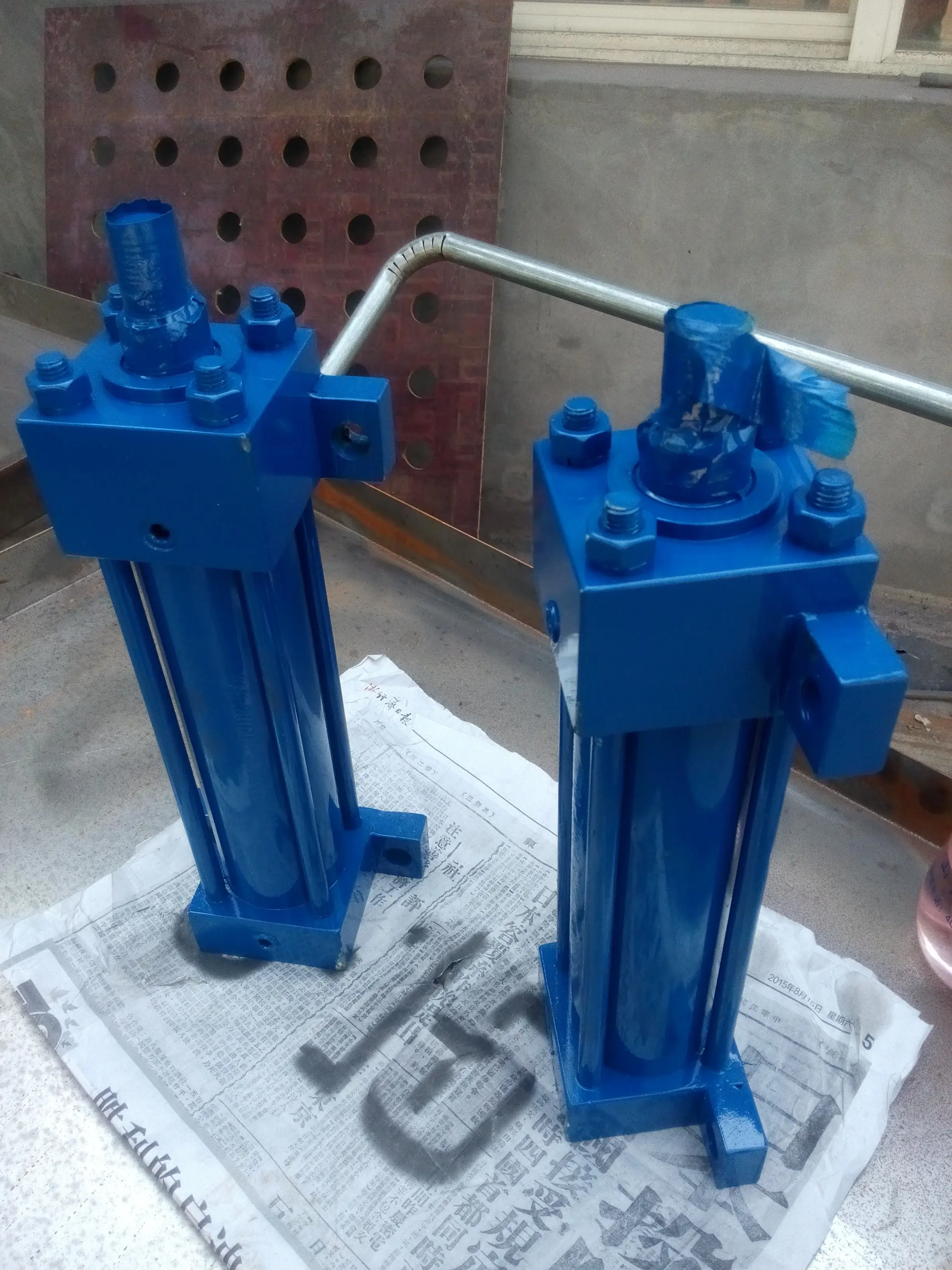tie rod cylinder